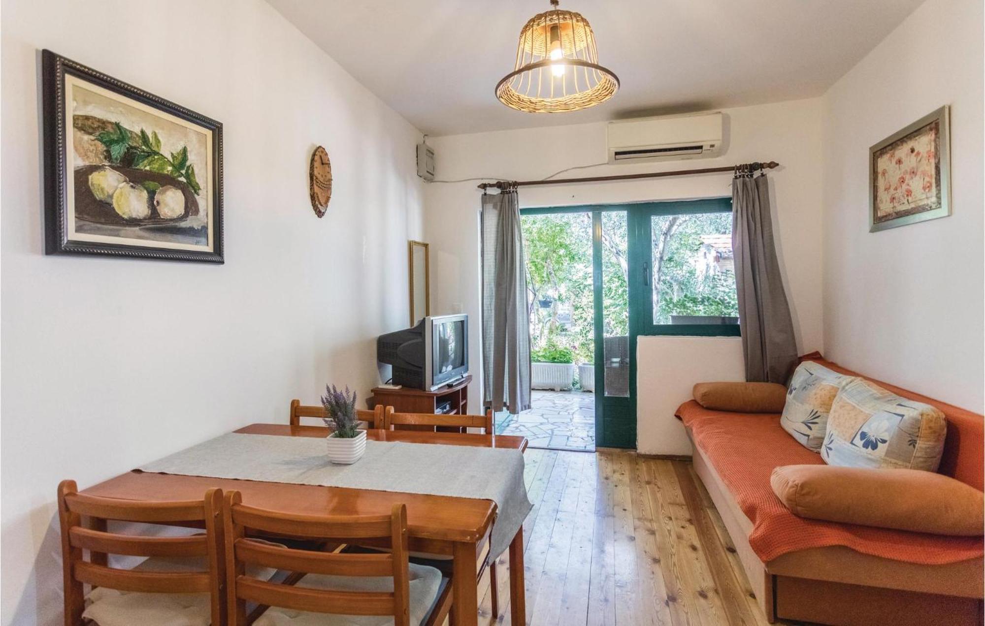Awesome Apartment In Klek With Kitchen المظهر الخارجي الصورة